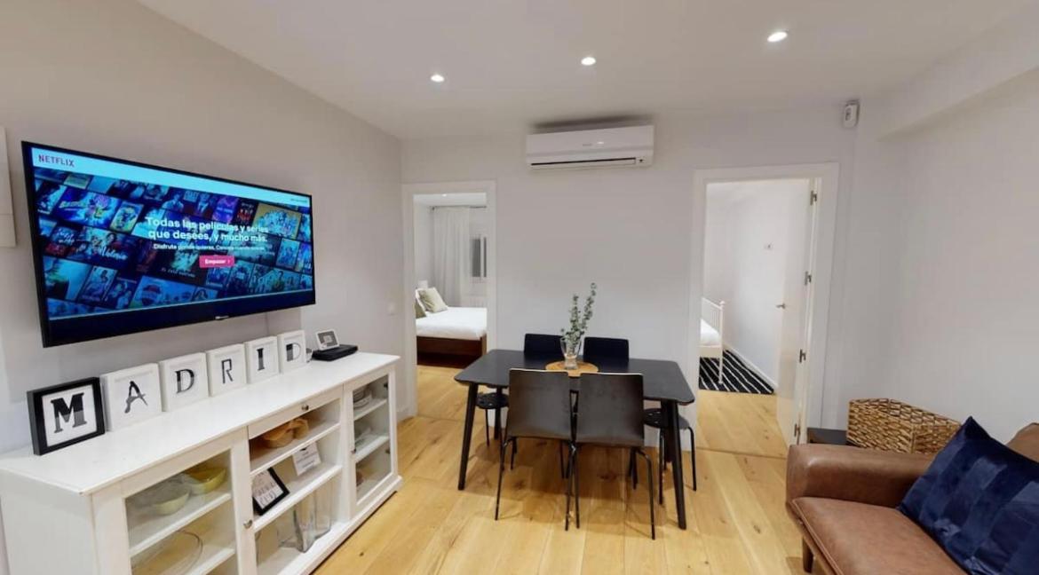 Edsam Brown Madrid Apartment Exterior photo